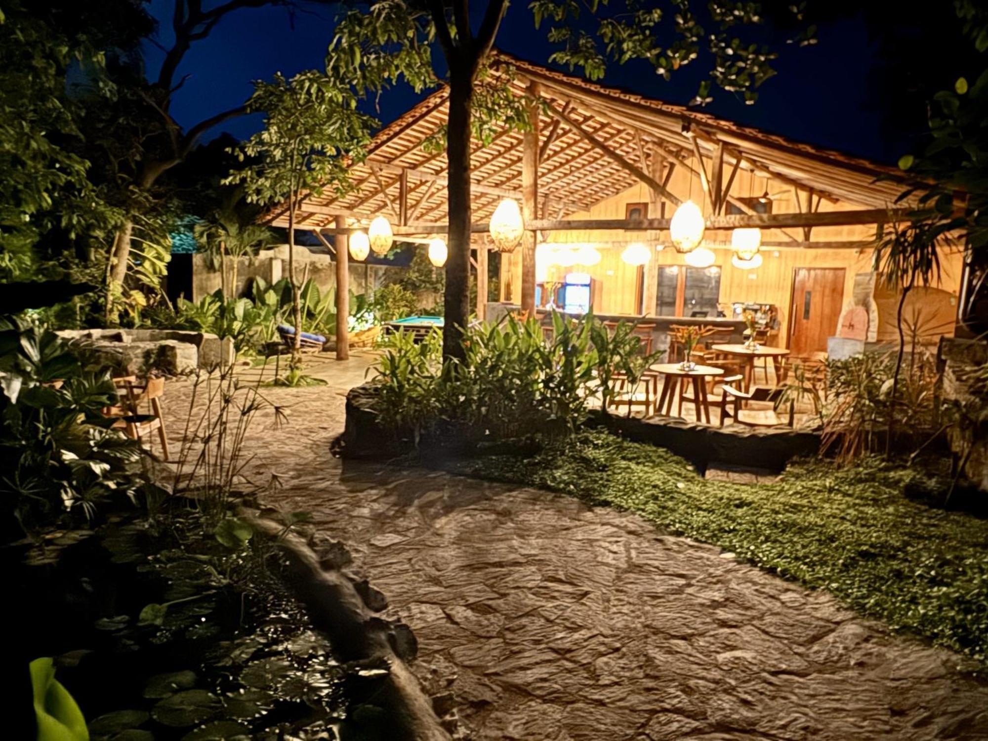 Coastline Mirissa Boutique Hotel And Spa Екстериор снимка