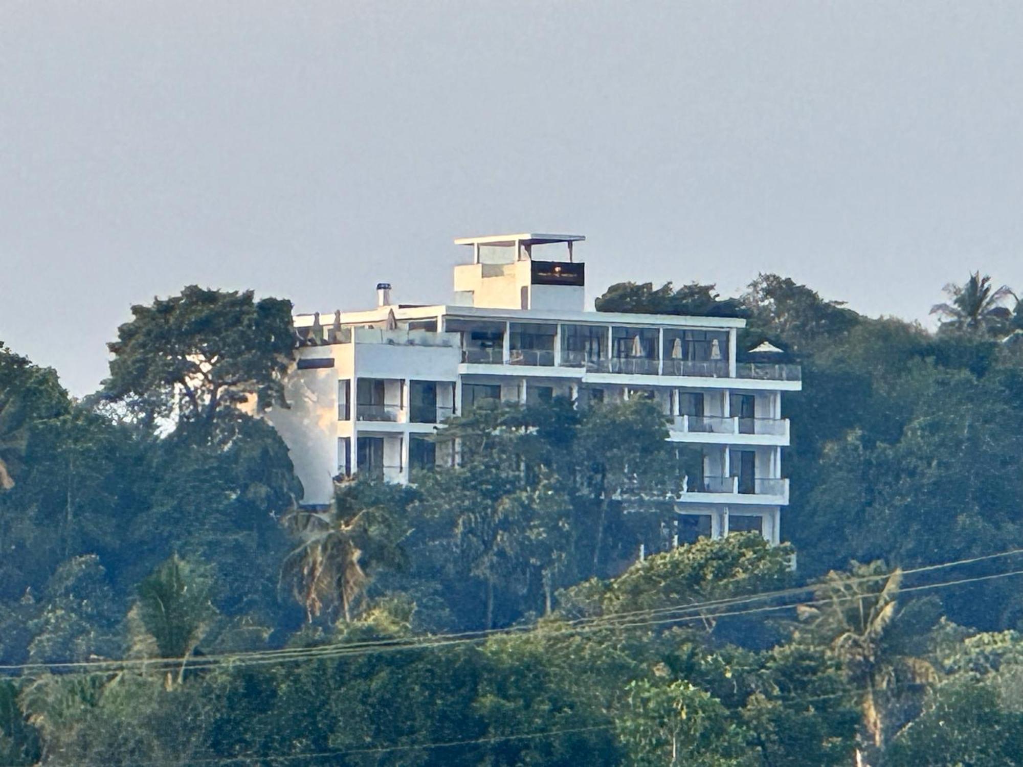 Coastline Mirissa Boutique Hotel And Spa Екстериор снимка