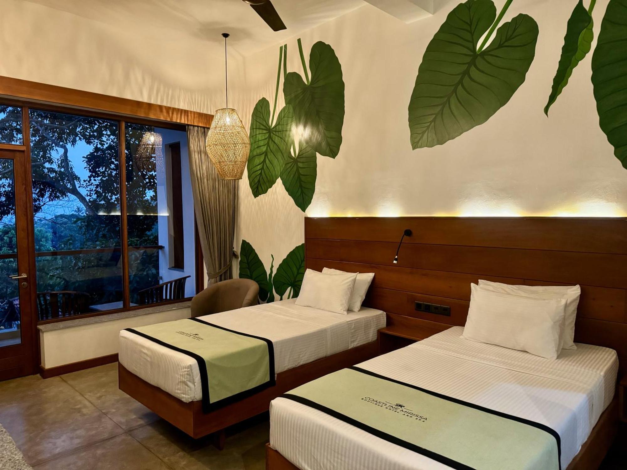 Coastline Mirissa Boutique Hotel And Spa Стая снимка