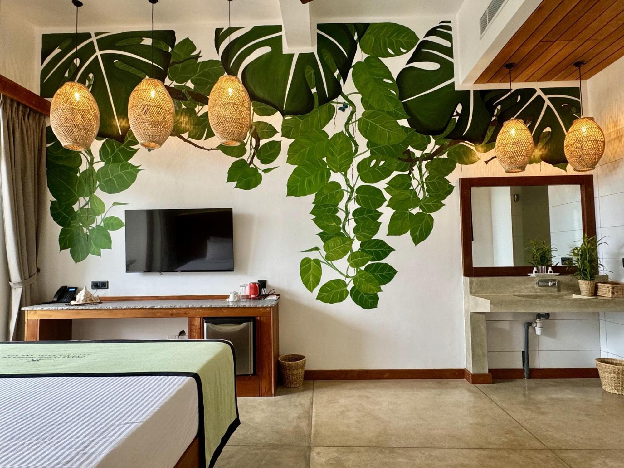 Coastline Mirissa Boutique Hotel And Spa Стая снимка